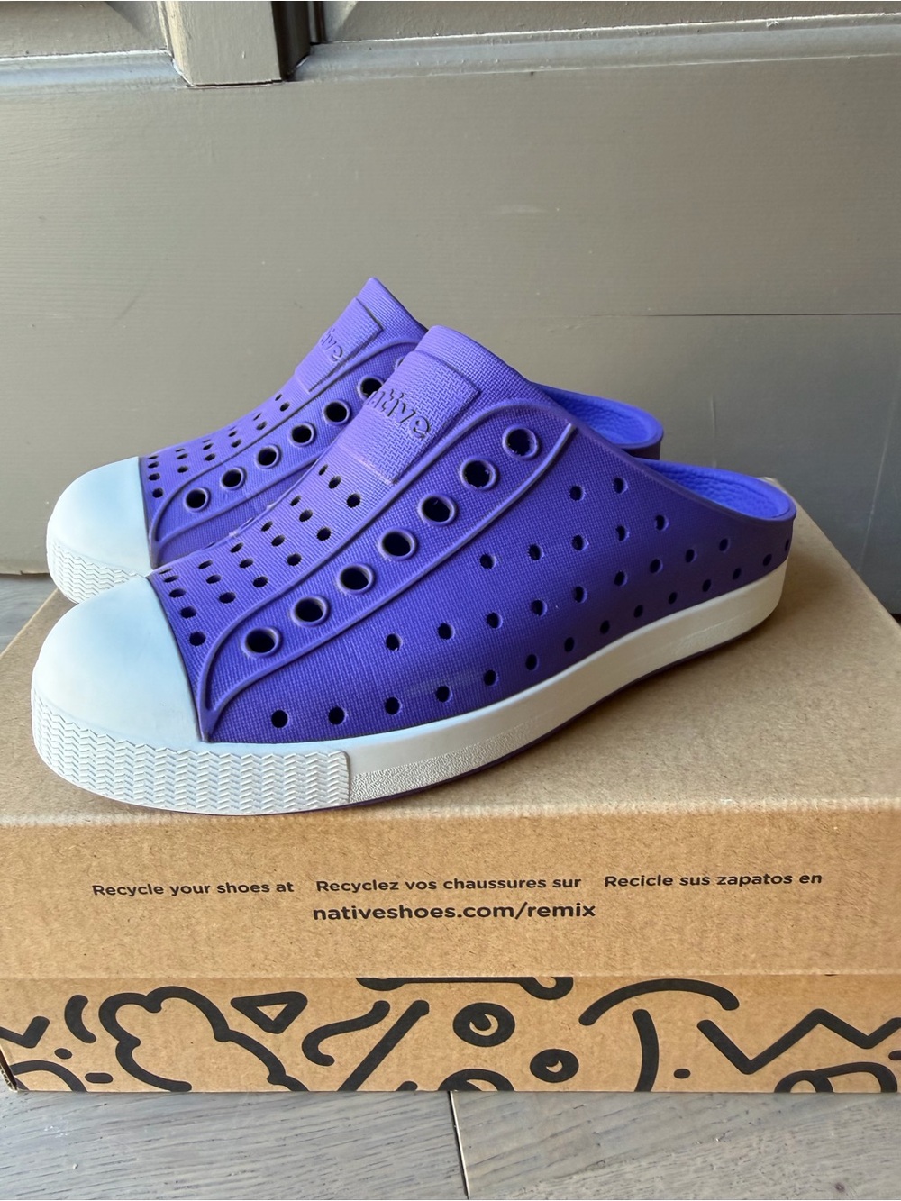 Native Shoes Jefferson Clog in Ultra Violet with Shell White Toe